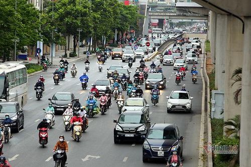 Hà Nội khuyến cáo người dân không ra khỏi nhà khi không cần thiết
