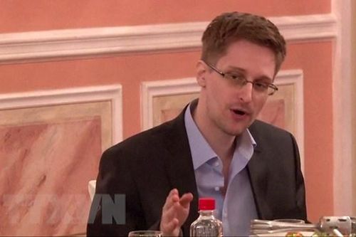 Tổng thống Mỹ Donald Trump cân nhắc tha tội cho Edward Snowden