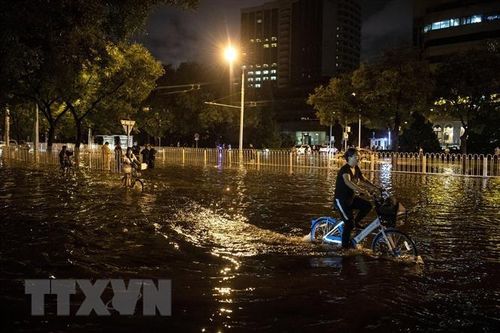 Trung Quốc khôi phục mức cảnh báo màu vàng về mưa bão