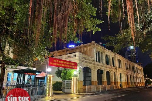 Hà Nội khuyến cáo người dân không ra khỏi nhà khi không cần thiết
