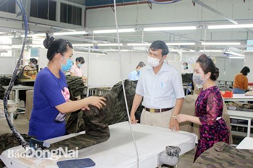 Đồng hành, sẻ chia...