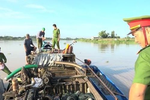 Liên tiếp bắt cát tặc trên sông Tiền, sông Hậu