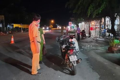 Hai xe máy tông nhau, 1 người tử vong, 2 người bị thương nặng