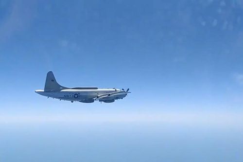 Tiêm kích Su-27 Nga đánh chặn máy bay do thám của Hải quân Mỹ