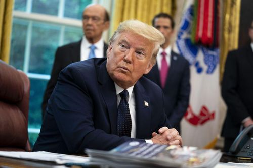 Tổng thống Donald Trump từ chối lời mời tham gia cuộc họp khẩn về Iran