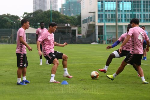 HLV Chu Đình Nghiêm sẽ sử dụng Văn Hậu như thế nào ở Hà Nội FC?
