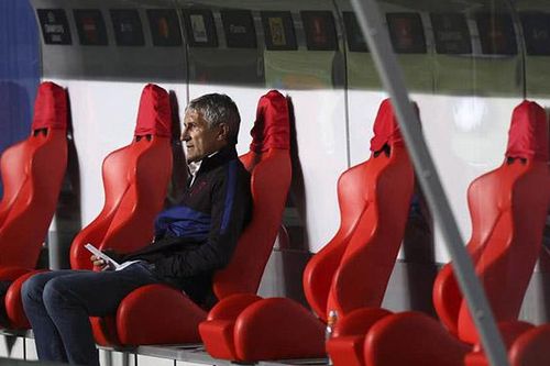 Barcelona sẽ sa thải Quique Setien hôm nay, Ronald Koeman thay thế