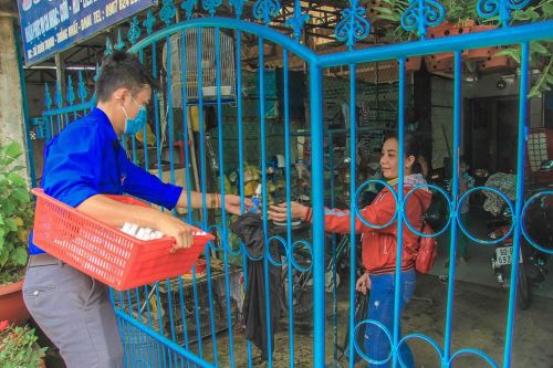 Tuổi trẻ ĐH Công nghệ Miền Đông tích cực chung tay đẩy lùi COVID-19