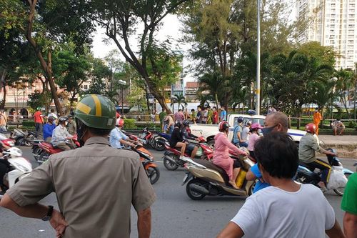 Người đàn ông tử vong với nhiều thương tích ở Công viên Thăng Long, quận 5