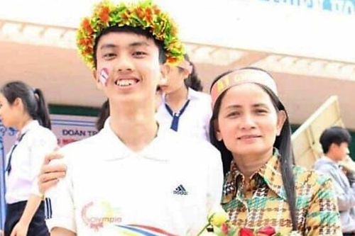 Hai lần lỡ thi tốt nghiệp THPT, cậu học trò ung thư máu đủ điều kiện xét đặc cách