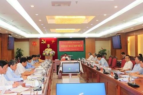 Thi hành kỷ luật hàng loạt tướng, tá quân đội vì sai phạm quản lý đất đai