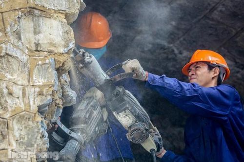 Hà Nội: Tiến hành thi công đục thông 5 vòm cầu Phùng Hưng