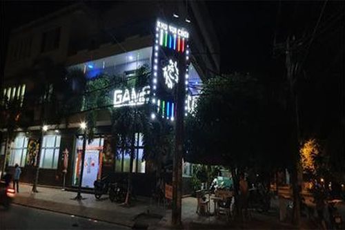 Bắt tụ điểm cờ bạc núp bóng trò chơi điện tử, tạm giữ gần 300 triệu đồng