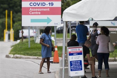 Canada cảnh báo đỉnh dịch COVID-19 có thể xảy ra vào mùa Thu