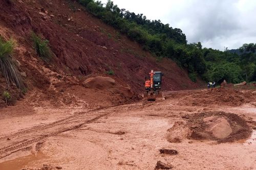 Sơn La: Nhiều tuyến đường bị sạt lở do ảnh hưởng mưa kéo dài