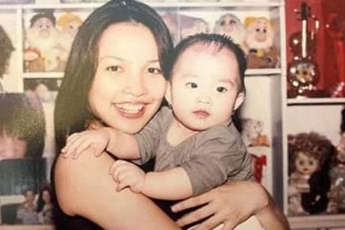 Hiếm hoi đăng ảnh con gái khi còn bé, Hiền Thục nhớ lại quãng thời gian u tối làm mẹ đơn thân ở tuổi 21