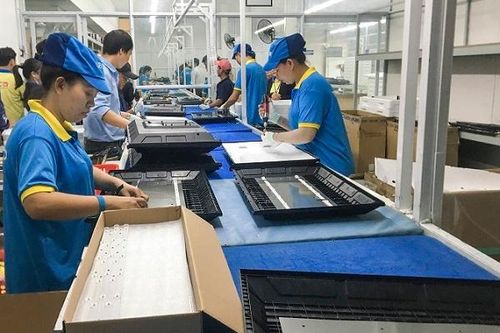 Doanh số bán tivi giá rẻ sụt giảm 30% do người dân tiết kiệm chi tiêu