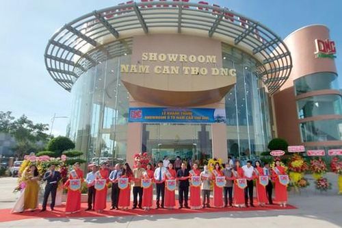 Khánh thành Showroom ô tô Đại học Nam Cần Thơ