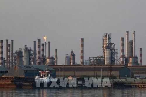 Iran đánh giá OPEC đã thành công trong việc nâng giá dầu thô