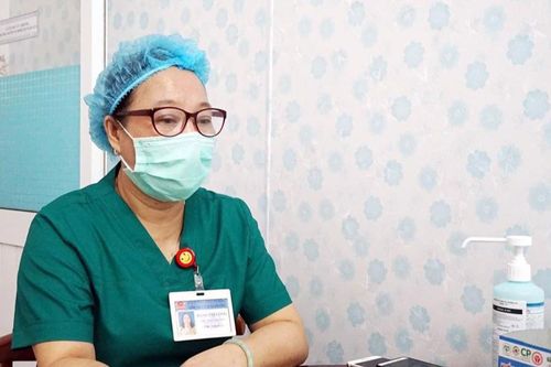 Nữ điều dưỡng trưởng kiên cường bám trụ nơi điều trị cho gần 180 bệnh nhân nhiễm COVID-19: Tất cả xác định, làm đến lúc nào hết dịch rồi mới về