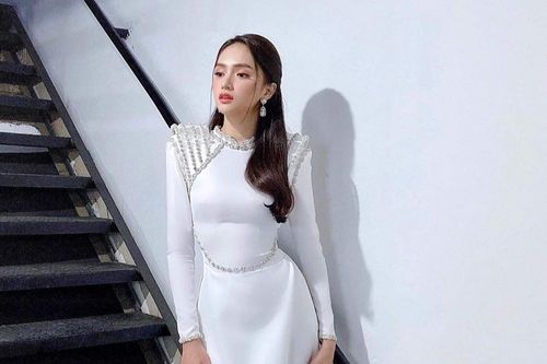 Hương Giang diện 'giáp sắt' ngoài áo dài trắng, đẹp cá tính như chiến binh
