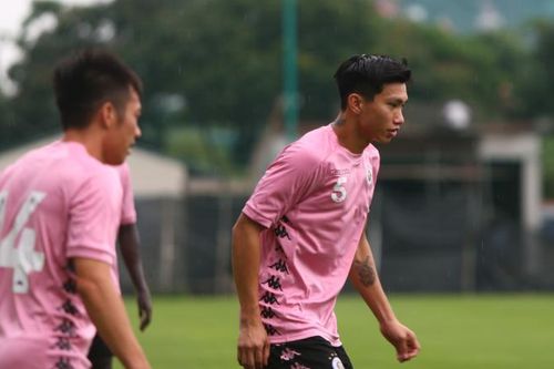 HLV Chu Đình Nghiêm: Văn Hậu chủ động xin tập sớm cùng Hà Nội FC