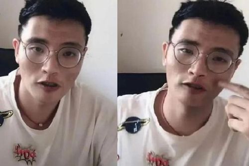 Đang livestream thì lỡ tay tắt app làm đẹp, hotboy khiến nhiều fan 'ngã ngửa' vì nhan sắc thật