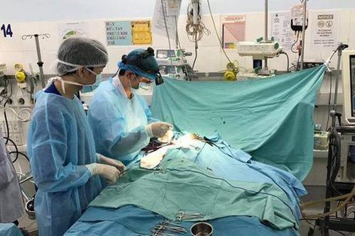 Kỹ thuật ECMO cứu sống bé gái 3 tuổi bị viêm cơ tim tối cấp