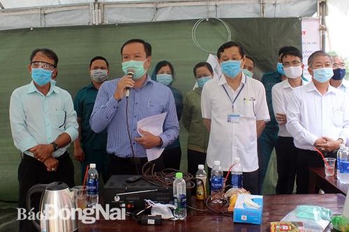 Gỡ phong tỏa đường Hồ Văn Đại