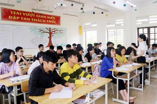 Bài 1: Ðổi thay từ quy hoạch lại mạng lưới trường, lớp