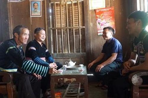 Những người 'đứng mũi, chịu sào'