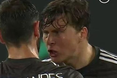 Thất bại tại Europa League, nội bộ M.U chỉ trích lẫn nhau