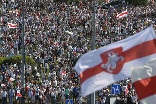 Nga tuyên bố sẵn sàng trợ giúp quân sự Belarus giữa lúc 'nhạy cảm'