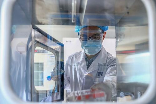 Trung Quốc cấp bằng sáng chế cho vaccine COVID-19 đầu tiên