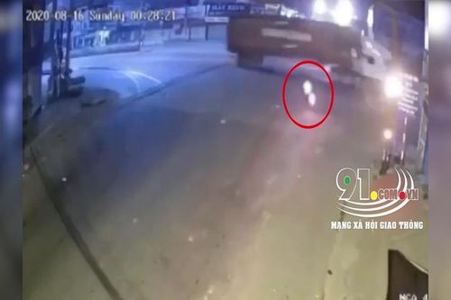 Truy tìm xe ô tô liên quan vụ tai nạn khiến 2 người chết ở Đồng Nai