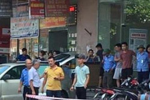 Hà Nội: Nam thanh niên rơi từ tầng cao chung cư xuống đất tử vong