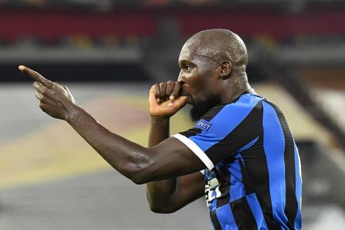 Lukaku rực sáng đưa Inter vào chung kết Europa League