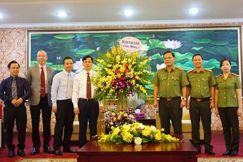 Giám đốc Công an Hà Nội tiếp đoàn Cộng đồng Tin Lành Hà Nội