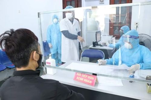 Hà Nội: Yêu cầu giãn cách, hạn chế thăm bệnh nhân đang điều trị tại bệnh viện