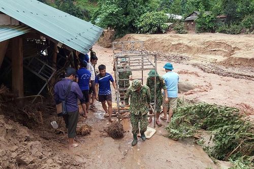 Nỗ lực khắc phục hậu quả lũ quét tại Nậm Pồ