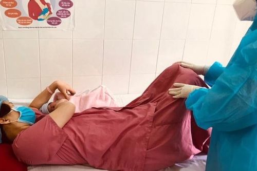 Nỗ lực giúp sản phụ 'vượt' Covid-19