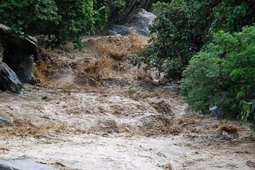 8 người thương vong do mưa lũ ở các tỉnh miền Bắc