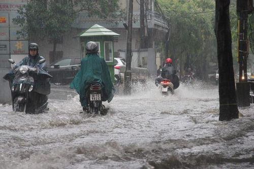 Hà Nội chuẩn bị sẵn sàng các 'kịch bản' ứng phó với bão số 4