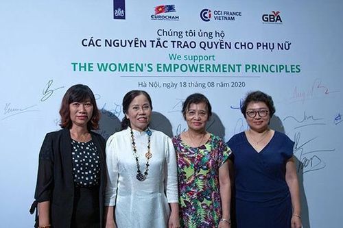21 lãnh đạo doanh nghiệp ký tuyên bố ủng hộ nguyên tắc trao quyền cho phụ nữ