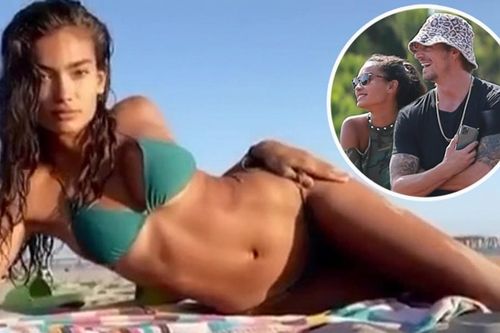Siêu mẫu nội y Kelly Gale khoe dáng đẹp 'từng cm' với số đo 'vàng'