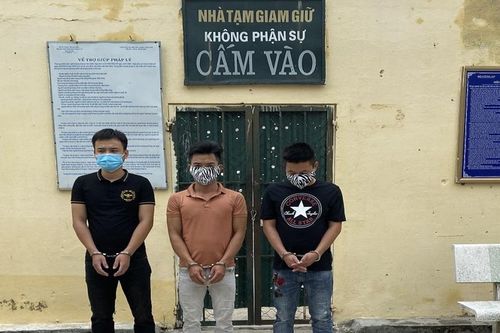 Mâu thuẫn nợ nần, nhóm thanh niên dùng dao chém 4 người bị thương