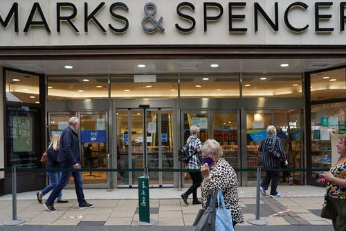 Anh: Marks & Spencer cắt giảm 7.000 việc làm do dịch bệnh COVID-19