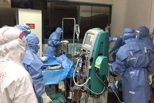Cả nước có 7 ca mắc COVID-19 nguy kịch, nguy cơ tử vong cao