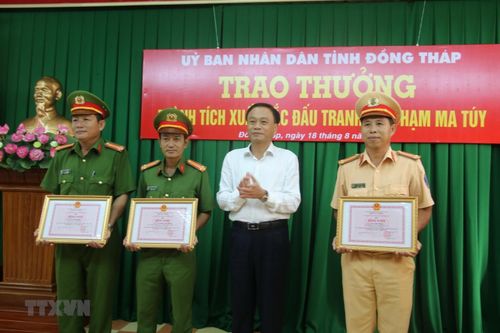 Đồng Tháp: Truy bắt nghi phạm vận chuyển hơn 45 kg ma túy