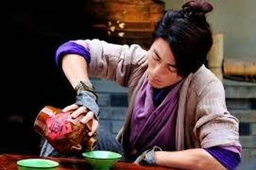 Tại sao anh hùng hảo hán Trung Quốc đập vỡ bát sau khi uống rượu
